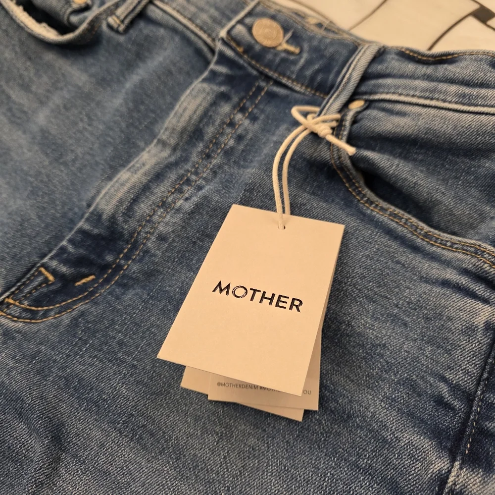 MOTHER High Waisted Weekender Skimp Flare Jeans Size 28 - Picture 11 of 14